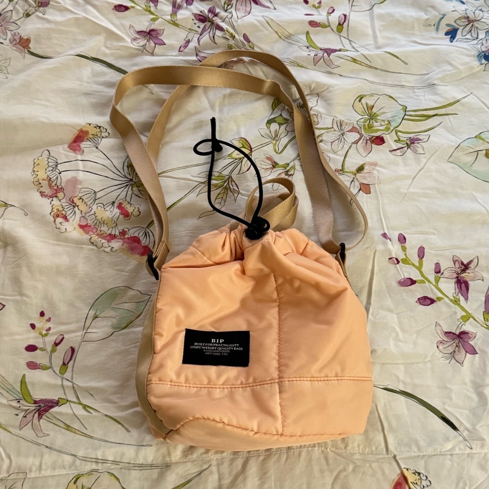 BAGSINPROGRESS New Bucket Shoulder Bag peach
